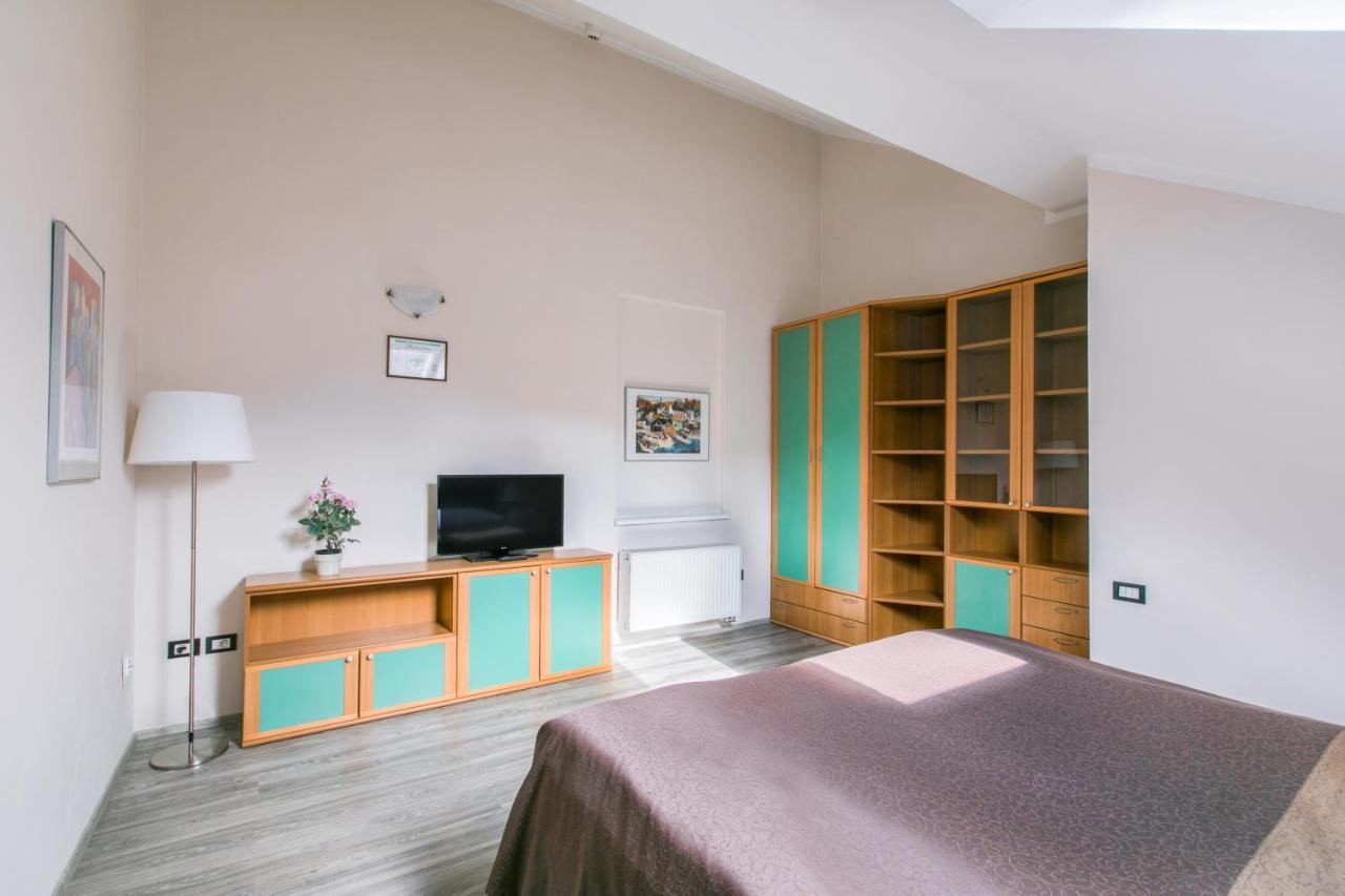 Duskova Apartments براغ المظهر الخارجي الصورة