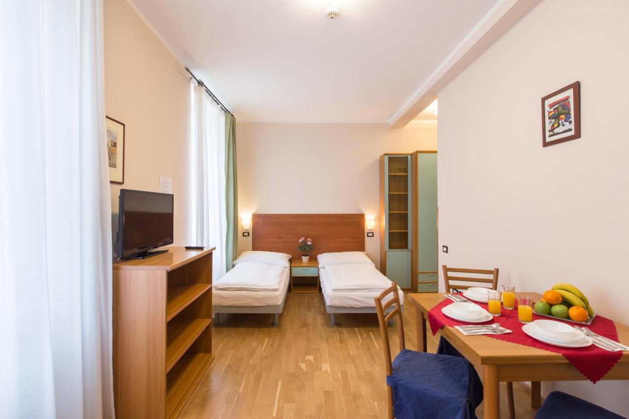 Duskova Apartments براغ المظهر الخارجي الصورة