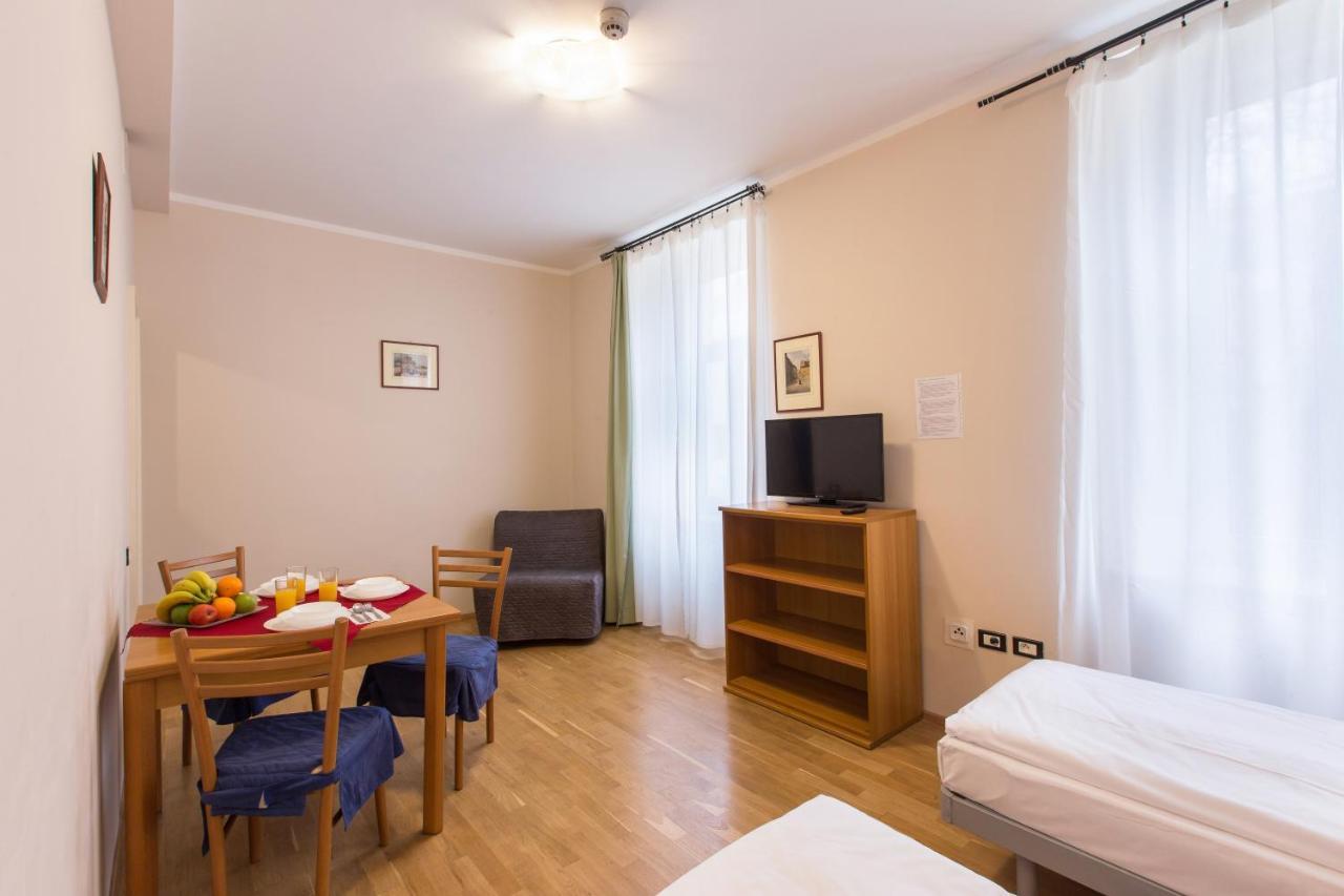 Duskova Apartments براغ المظهر الخارجي الصورة
